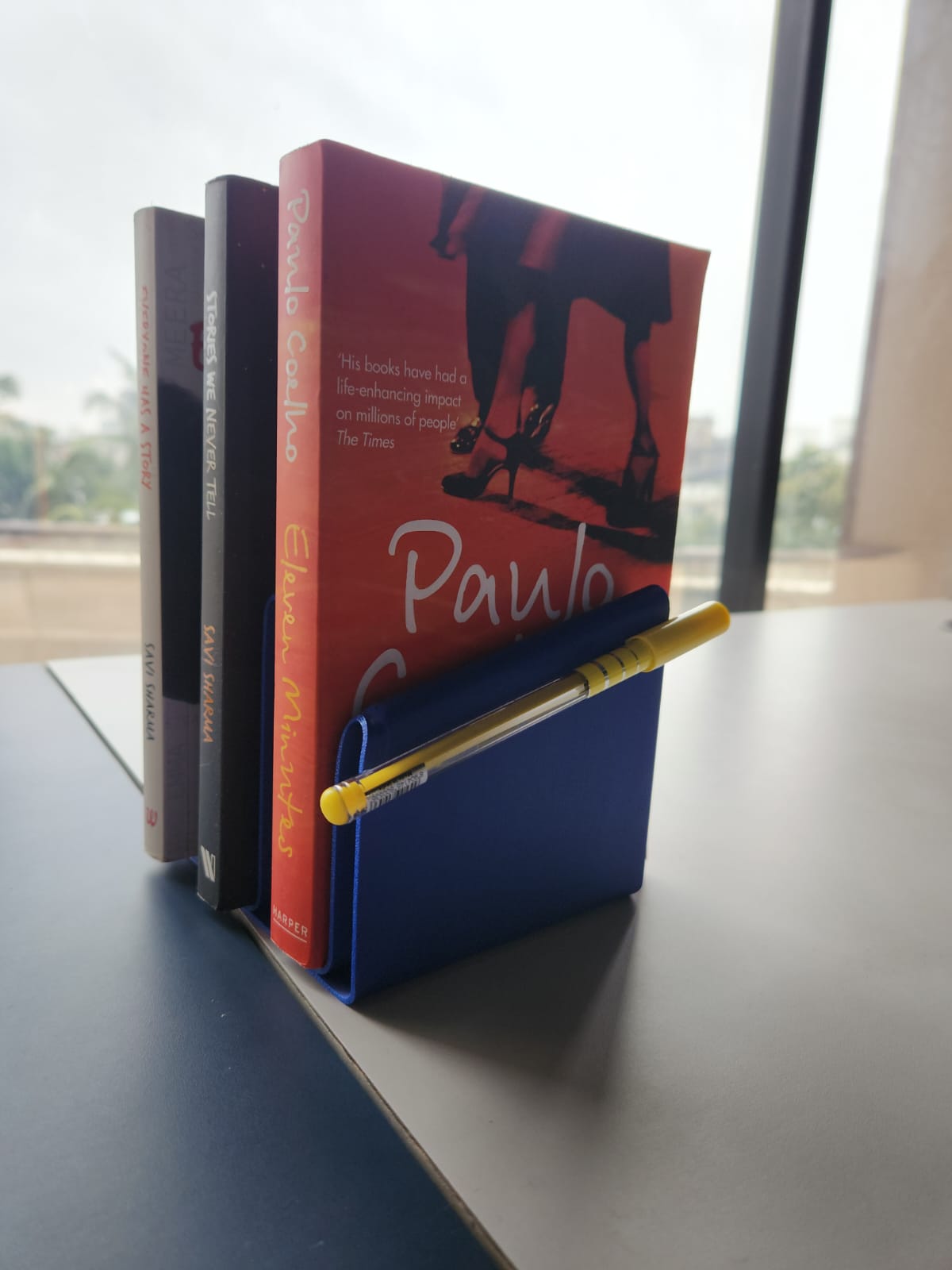 3D Printed Modern Book Organizer – Minimalist Desk & Shelf Storage